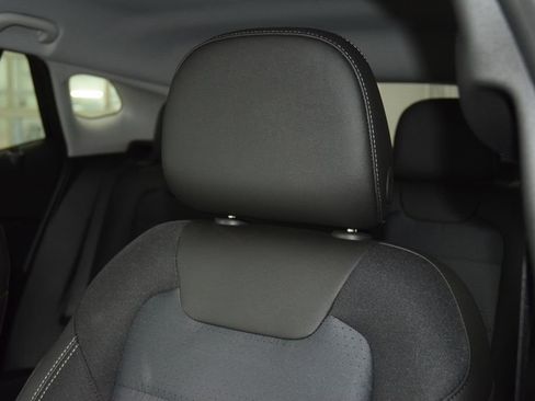 New 2026 Chevrolet Trax LT w/ Midnight Edition FWD image 38