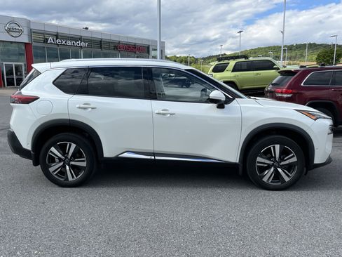 Used 2023 Nissan Rogue SL w/ SL Premium Package AWD/4WD image 2