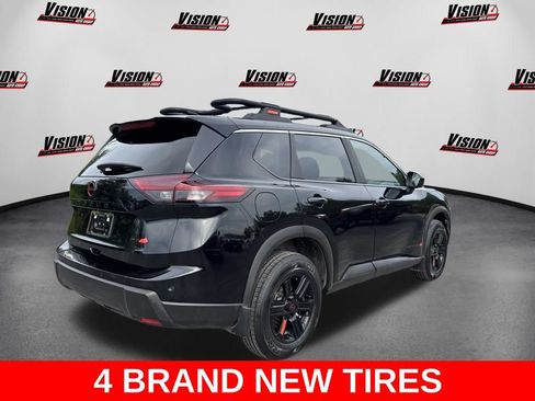 Used 2025 Nissan Rogue SV AWD/4WD image 5