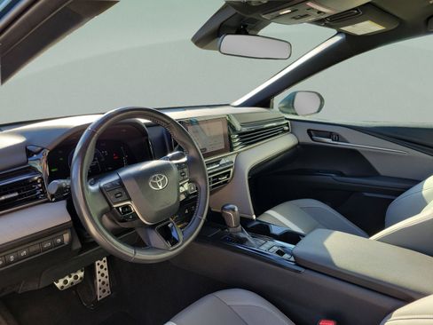 Used 2025 Toyota Camry SE FWD image 21