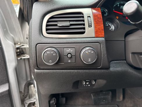 Used 2010 GMC Sierra 2500 SLT image 27