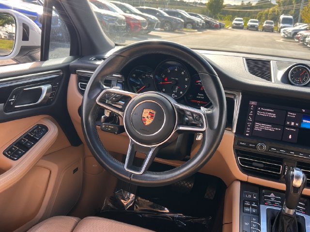 Used 2019 Porsche Macan AWD/4WD image 17
