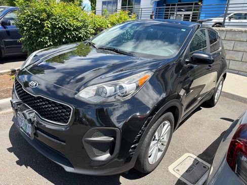 Used 2018 Kia Sportage LX FWD image 1
