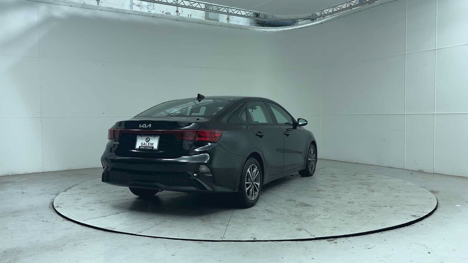 Used 2023 Kia Forte LXS w/ LXS Technology Package FWD image 6