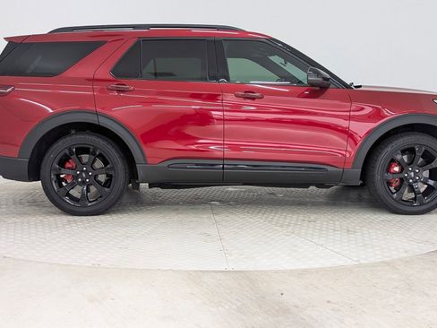 Used 2021 Ford Explorer ST w/ Equipment Group 401A image 7