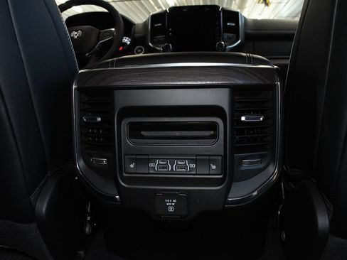 Used 2025 RAM 1500 Laramie AWD/4WD image 27