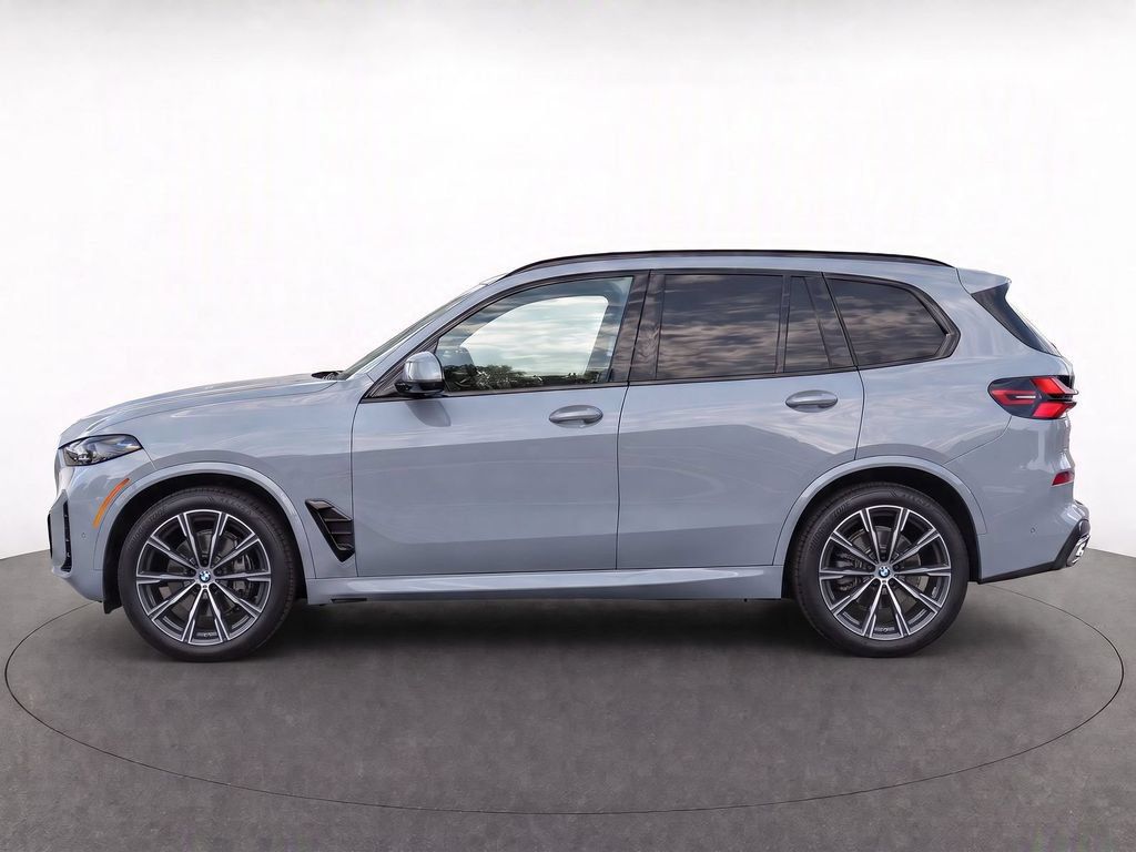 Used 2026 BMW X5 xDrive40i AWD/4WD image 8