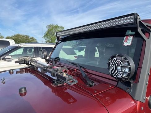 Used 2009 Jeep Wrangler X image 12