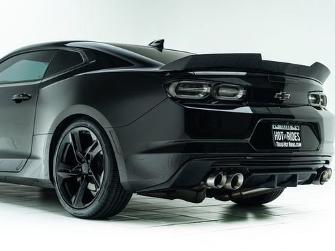 Used 2021 Chevrolet Camaro LT RWD image 20