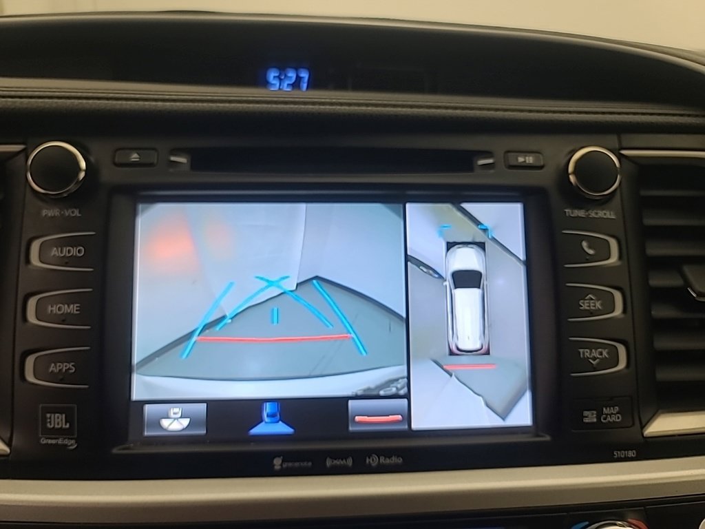 Used 2018 Toyota Highlander Limited Platinum AWD/4WD image 37