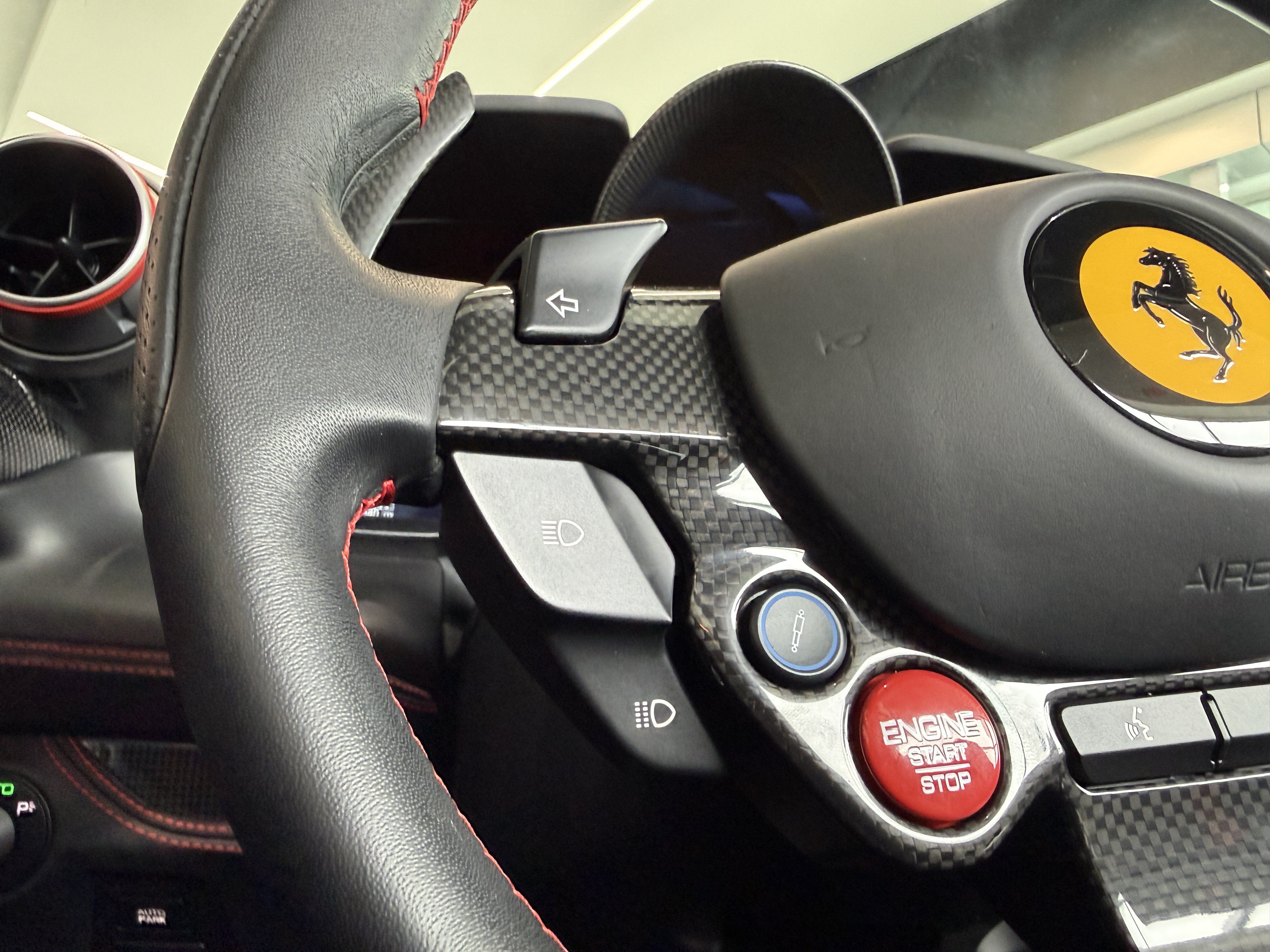 Used 2021 Ferrari F8 Tributo RWD image 22