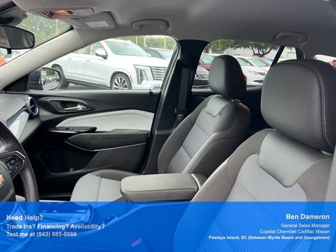 Used 2024 Chevrolet Trax LT w/ Driver Confidence Package FWD image 10