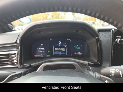 Used 2025 Toyota Camry XSE image 24