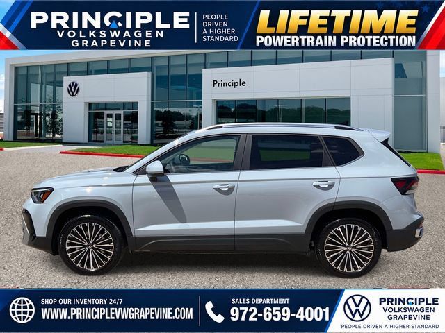 New 2027 Volkswagen Taos SE FWD image 5