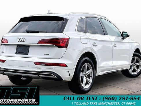Used 2021 Audi Q5 2.0T Premium w/ Convenience Package AWD/4WD image 2