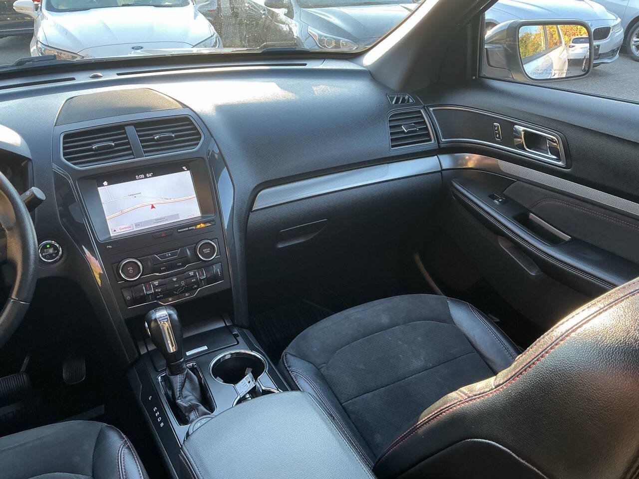 Used 2019 Ford Explorer XLT w/ Equipment Group 202A AWD/4WD image 15