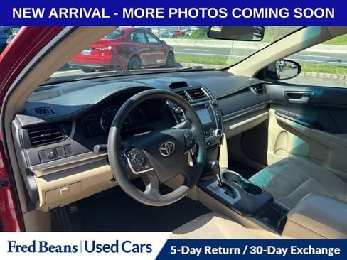 Used 2014 Toyota Camry LE FWD image 12