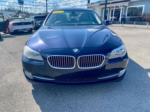 Used 2011 BMW 528i Sedan image 2