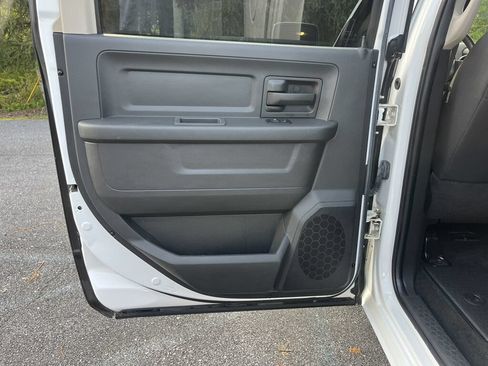 Used 2011 RAM 1500 ST w/ ST Popular Equipment Group AWD/4WD image 41