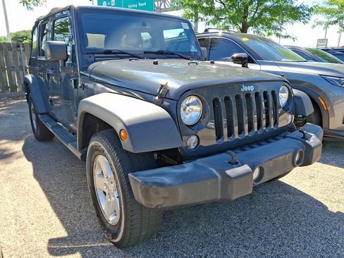 Used 2017 Jeep Wrangler Unlimited Sport w/ Quick Order Package 24S AWD/4WD image 3