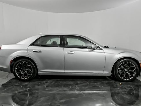 Used 2020 Chrysler 300 S image 13