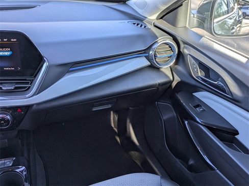 Used 2025 Chevrolet Trax LT image 16