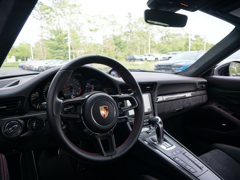 Used 2019 Porsche 911 GT2 RS RWD image 14