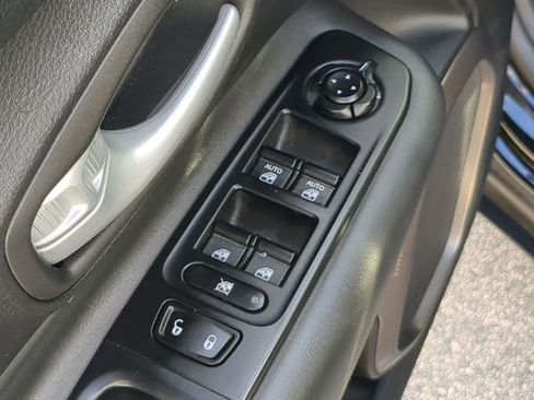 Used 2023 Jeep Renegade Latitude image 26