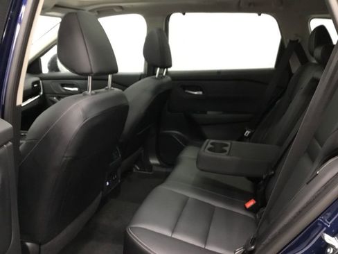 Used 2024 Nissan Rogue SL w/ SL Premium Package image 12