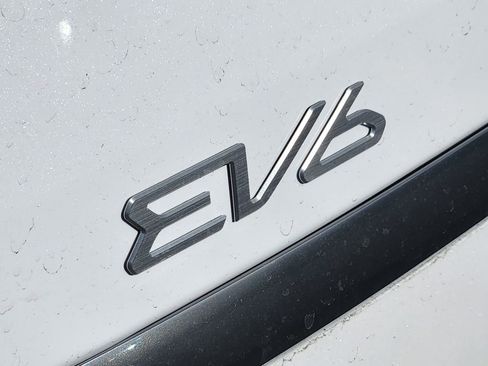 New 2025 Kia EV6 Wind image 13