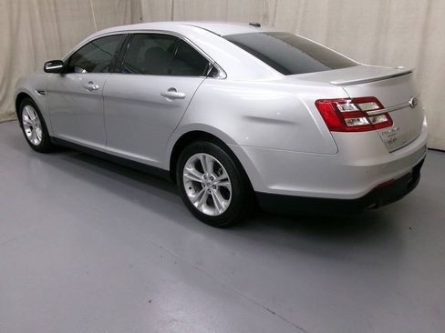 Used 2013 Ford Taurus SEL FWD image 6