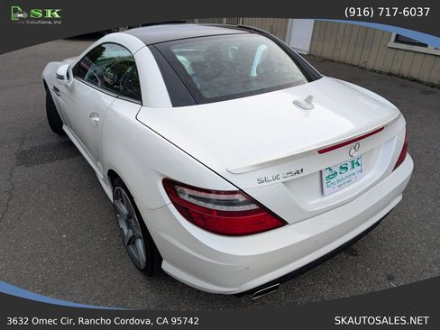 Used 2015 Mercedes-Benz SLK 250 image 11