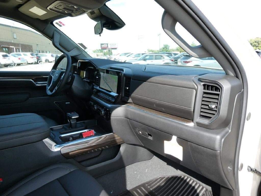 New 2026 Chevrolet Silverado 1500 RST w/ Convenience Package II AWD/4WD image 13