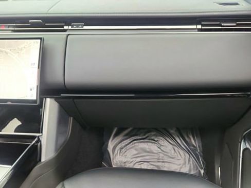 Used 2025 Land Rover Range Rover SE AWD/4WD image 35