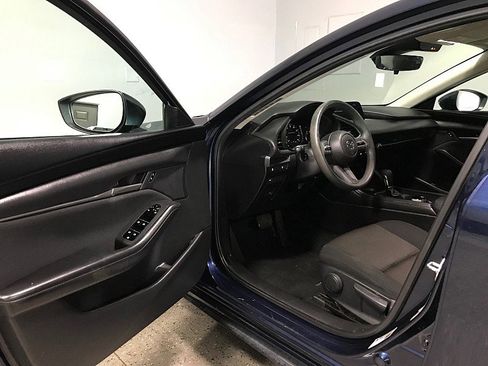 Used 2021 MAZDA MAZDA3 s image 9