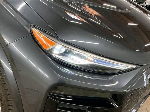 Used 2025 Audi Q6 e-tron Premium w/ Convenience Package image 30