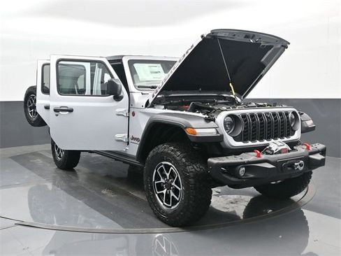 Used 2024 Jeep Wrangler Unlimited Rubicon w/ Capability Package image 46