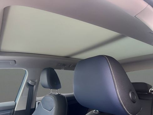 New 2026 Volkswagen Taos SEL AWD/4WD image 18