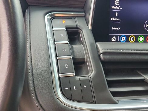 Used 2021 Chevrolet Tahoe Z71 w/ Luxury Package AWD/4WD image 33