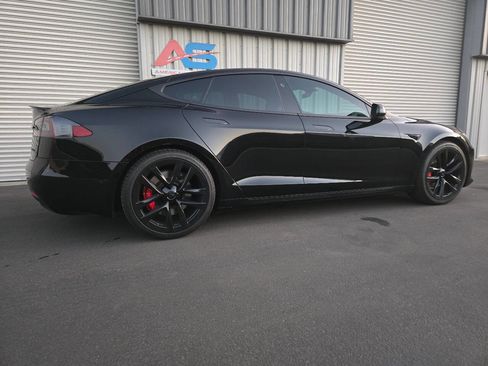 Used 2019 Tesla Model S Performance image 8