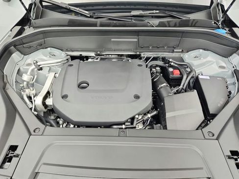 New 2026 Volvo XC90 B6 Plus w/ Protection Package Premier image 24