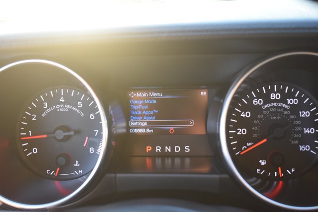Used 2018 Ford Mustang GT Premium w/ Carbon Sport Interior Package RWD image 21