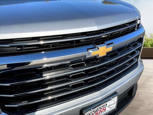Used 2025 Chevrolet Traverse LT FWD image 31