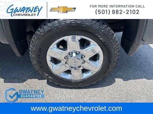 Used 2020 Chevrolet Silverado 2500 LTZ w/ Z71 Off-Road Package AWD/4WD image 10