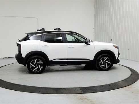 New 2026 Nissan Kicks SV w/ SV Premium Package image 8