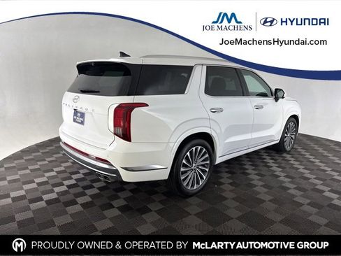 Used 2025 Hyundai Palisade Calligraphy image 6