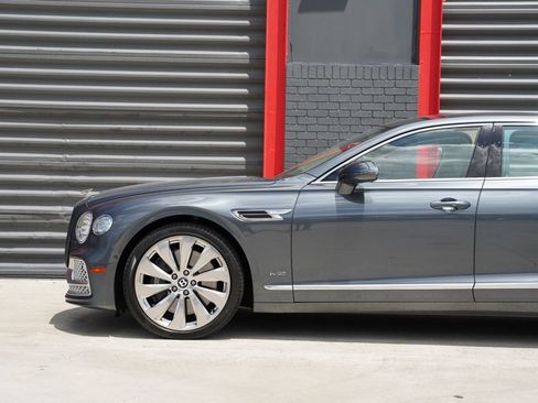 Used 2020 Bentley Flying Spur W12 AWD/4WD image 11