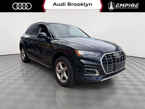 Used 2023 Audi Q5 2.0T Premium w/ Convenience Package AWD/4WD image 1