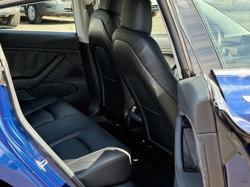 Used 2018 Tesla Model 3 Long Range RWD image 29