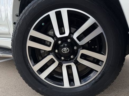 Used 2015 Toyota 4Runner Limited RWD image 10
